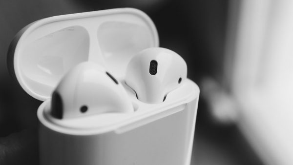 APPLE AIRPODS 2 co day 6